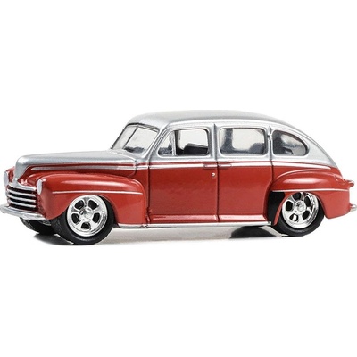 GreenLight Ford Fordor Super Deluxe 1947 1:64