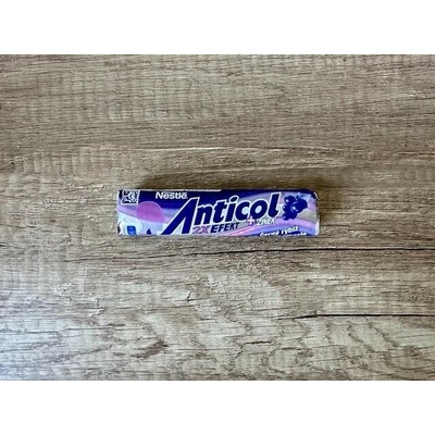 Nestlé Bonb Anticol černý rybíz 50 g