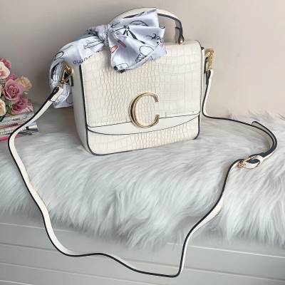 Елегантна дамска чанта с шалче Модел-38079