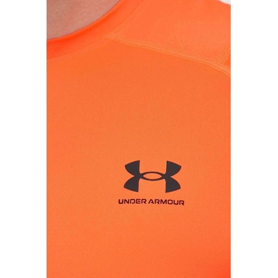 Under Armour Тениска за трениране Under Armour в черно с изчистен дизайн (1361683)