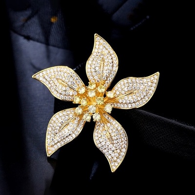 Éternelle brož se zirkony Felipa květina B2256-B187 zlatá