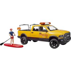 BRUDER Bruder RAM 2500 Power Wagon Life Guard модел, жълт/черен, с фигурка, сърф, звук и светлина (02506)
