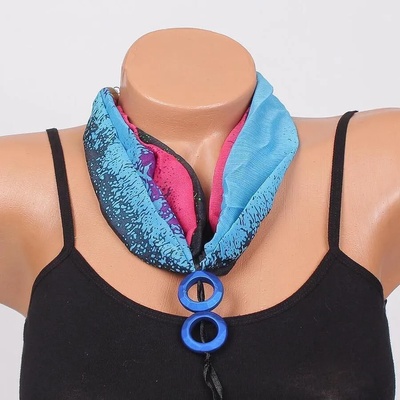 Фишу-колие в синьо, черно и розово с кръгли висулки