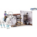 BRUDER 62506 Bworld Stáj pro koně set kůň s jezdcem a doplňky plast 1:16