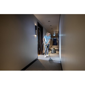 Image 1 of Kärcher Puzzi 8/1 C (1.100-225.0)