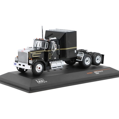IXO GMC General 1980 černá 1:64