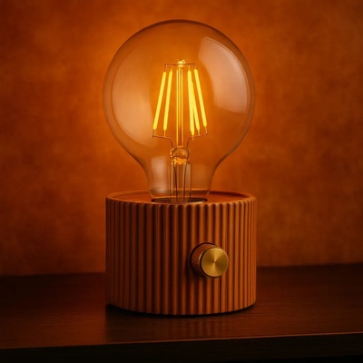 Ретро LED Нощна Лампа с Edison Крушка, Батерия - Топла Амбиентна Светлина за Спалня и Декорация (Retro-Lamp)