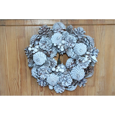 L.M.Dekor Zimní věnec z šišek – ojíněný, bílý 30 cm – Zboží Mobilmania