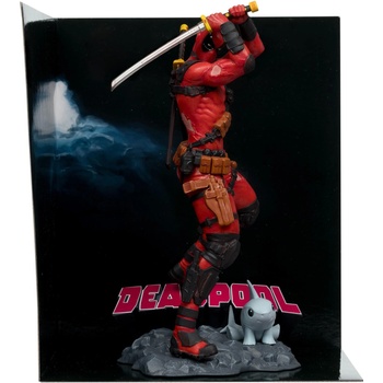 McFarlane Toys Фигурка Marvel Deadpool 1: 10th Scale Collectible with Scene (Deadpool #1) McFarlane (14822)