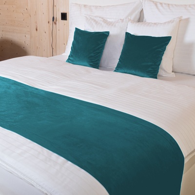 Biante přehoz na postel Zamatový Velvet Prémium SVP-035 Tyrkysovo modrý 60 x 200 cm
