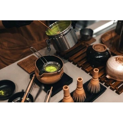 Kurz přípravy nápojů z čaje matcha v Praze