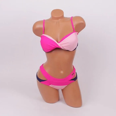 Нежен бански в розови тонове