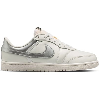 Air Jordan Маратонки Air Jordan Women's Low-Top Trainers - White/Silver
