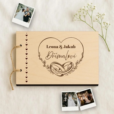 Dřevěné svatební fotoalbum srdce – personalizované jména a datum Počet listů papíru: 40 listů papíru
