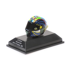 MINICHAMPS Модели на автомобили и мотоциклети модел на каска 1/8 Valentino Rossi MotoGP test Sepang 2020 - 1: 8 (TRS5427-4003)