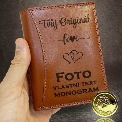 Poctivá peněženka a tvůj monogram text fotka 35.000+ realizací