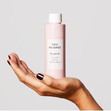 Revolution Skincare X Sali Hughes Placid jemné exfoliační tonikum 150 ml