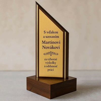 Drevená trofej s vlastným textom 22cm