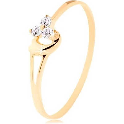 Šperky Eshop Prsten ze žlutého zlata tři diamanty v jemném růžovém odstínu srdíčko S3BT500.85