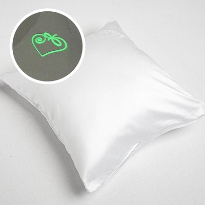 Veba Carmine se svítícím efektem a výplní Srdce bílá 40x40