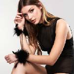 Bijoux Indiscrets Za za zu Feather Handcuffs Black