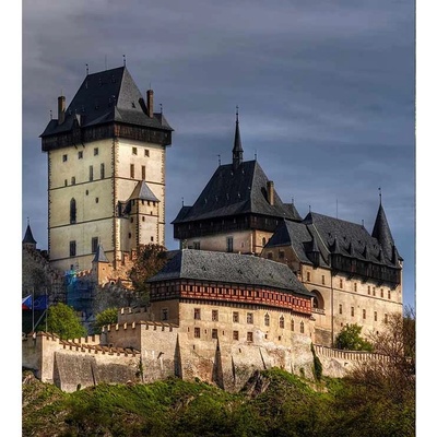 Dimex MS-3-0032 vliesová fototapeta na zeď Karlštejn rozmery 225 x 250 cm