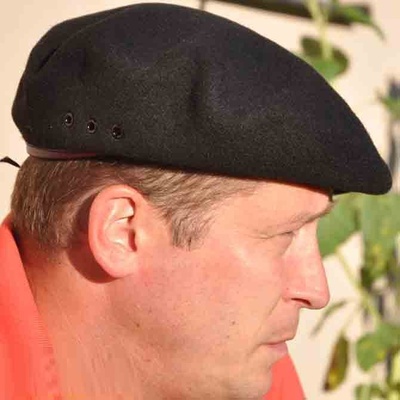 Assante 85120 pánský baret francouszký černý