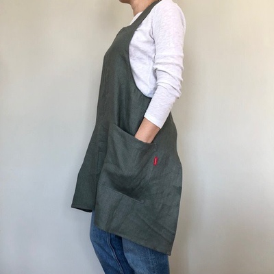 Aesthetic Lněná odolná zástěra šatová s kapsami Khaki