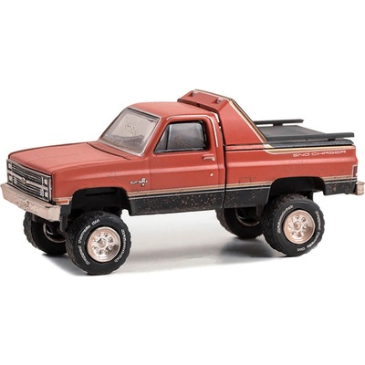GreenLight Chevrolet K 10 Scottsdale 4x4 1984 Weathered 1:64