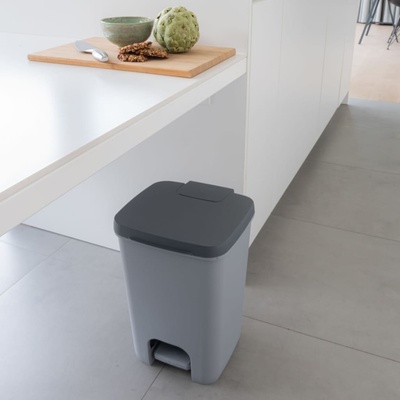 CURVER Odpadkový koš Essentials 20 l