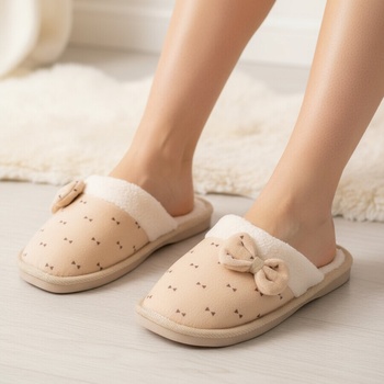 Бежови домашни дамски пантофи с панделка