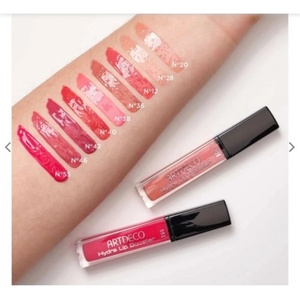 ARTDECO HYDRA LIP BOOSTER - Хидратиращ гланц за устни с подсилващ ефект