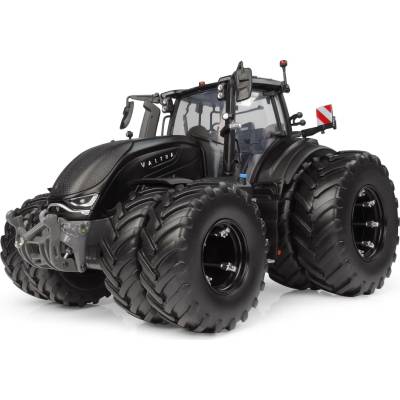 Traktor Valtra S416 unlimited s dvojitou montáži pneumatik 1:32 Universal Hobbies