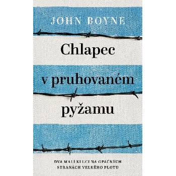 Chlapec v pruhovaném pyžamu