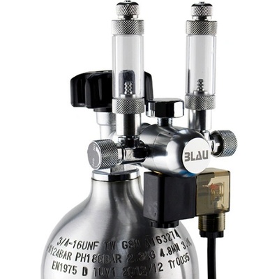 Blau Dual kompaktný regulátor s elektronickým ventilom a počítadlom bublín