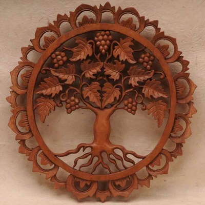 Dřevořezba Mandala průměr 40 cm s motivem vinné révy