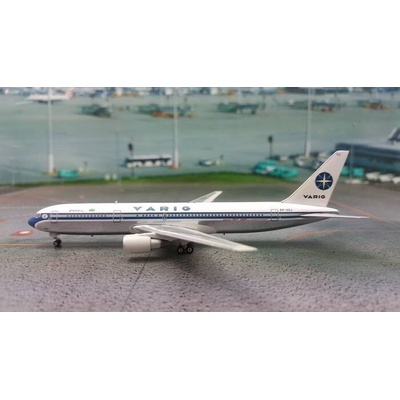 Phoenix B767-341ER VARIG 1990s Polished colors 1:400