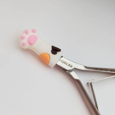 NailService Pouzdro na ochranu kleštiček. Bílá pacička 1 kus