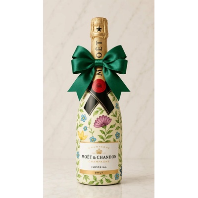 Moët & Chandon Brut Dárková zdobená lahev květinami 0,375 l