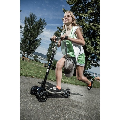 Micro Kickboard Compact čierna