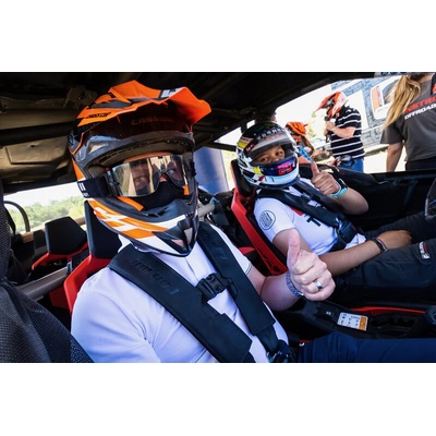 Rodinná jízda v buggy Can-am Maverick