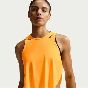 Nike Дамски потник Nike Womens Nike AS Crop Tank Top - Citron Pulse