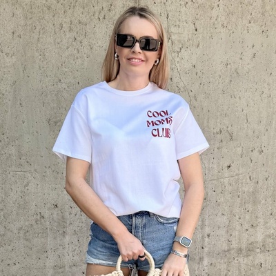 Prémiové tričko s bordó nápisem Cool Moms Club bílé