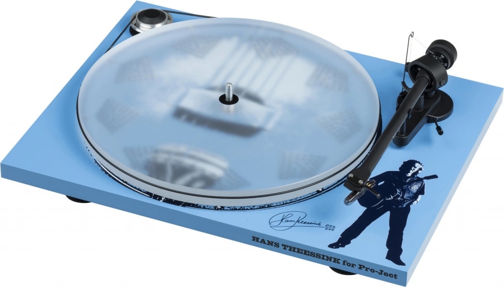 Pro-Ject Essential III + OM10
