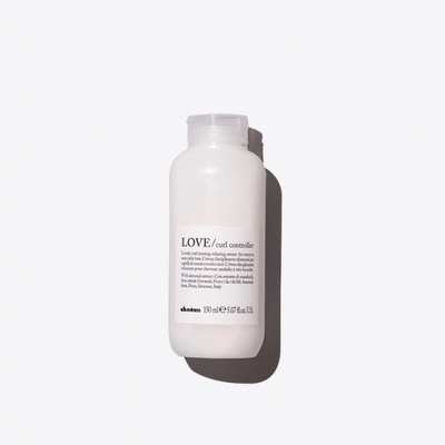 Davines Essential Love Curl Controller pre zníženie objemu kučeravých vlasov 150 ml