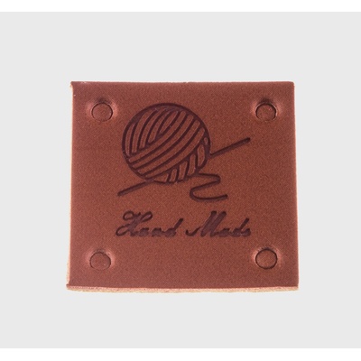 Nášivka HAND MADE klubko 25x25 mm hnědá
