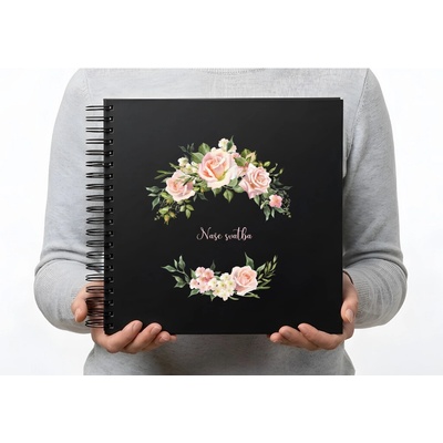 Fotoalbum Věneček růží černé Formát: 30x30 cm (1099 Kč), Nápis: Naše svatba - kniha hostů