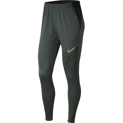 Nike Academy Pro