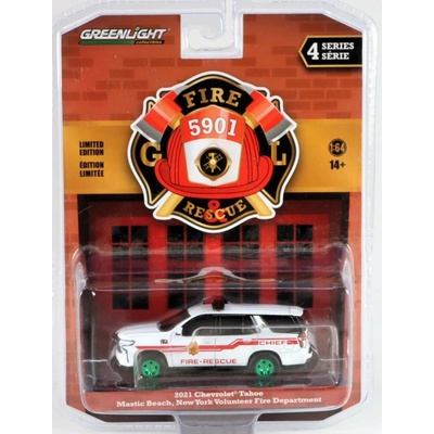 GreenLight Chevrolet Tahoe Mastic Beach Fire Engine 2021 zelené disky 1:64