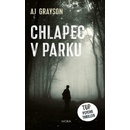 Chlapec v parku